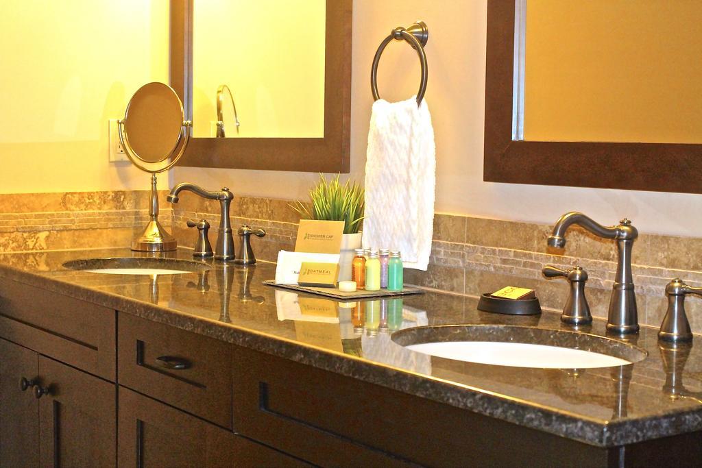 Luxury Canmore Vacations Zewnętrze zdjęcie